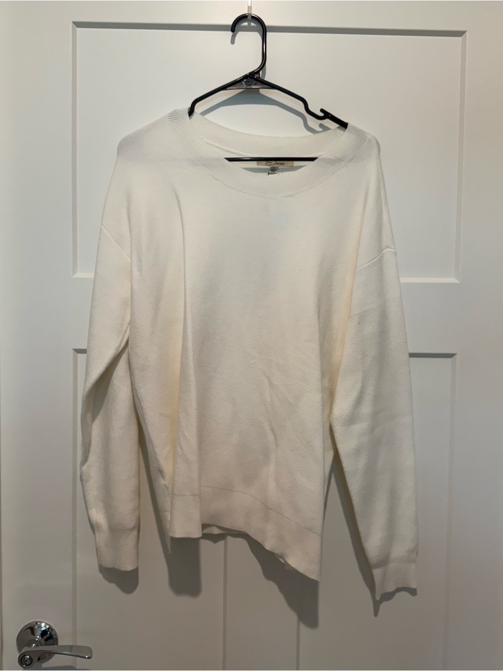 Women's Scoop Neck Sweater in White